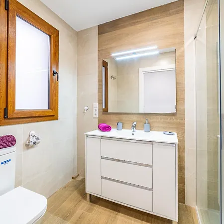 Casa Gomez, Parking Gratuito En Pleno Centro Almería