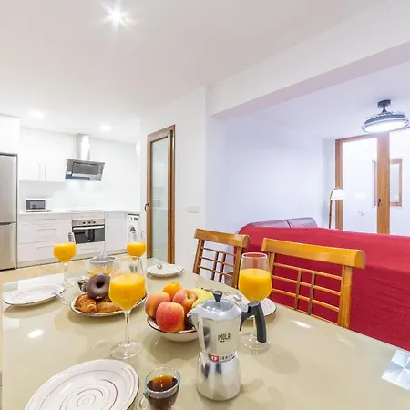 Casa Gomez, Parking Gratuito En Pleno Centro Almería